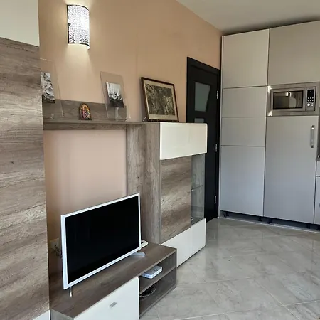 Luxury By The - Apartment *