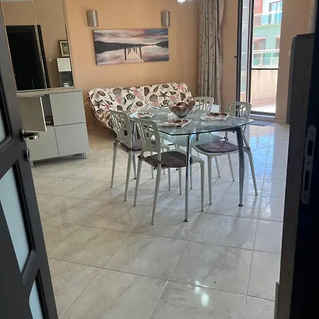 Apartment Luxury By The - Pomorie