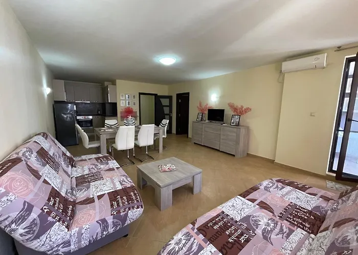 Apartment Luxury By The - *